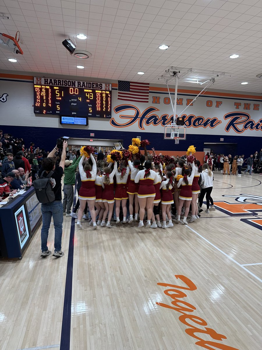Lady_Mavs_Bball's tweet photo. BACK 2 BACK!!!!

Sectional champs!! https://t.co/aLecqJyNDa
