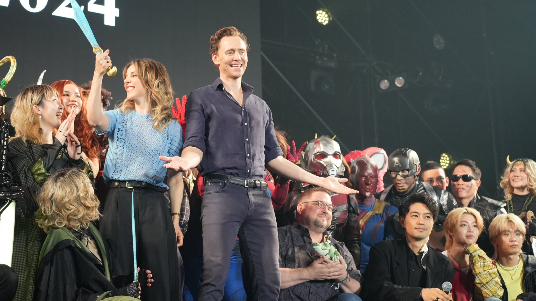 トム・ヒドルストン 直筆サイン コミコン トム・ヒドルストン コミコン 直筆サイン