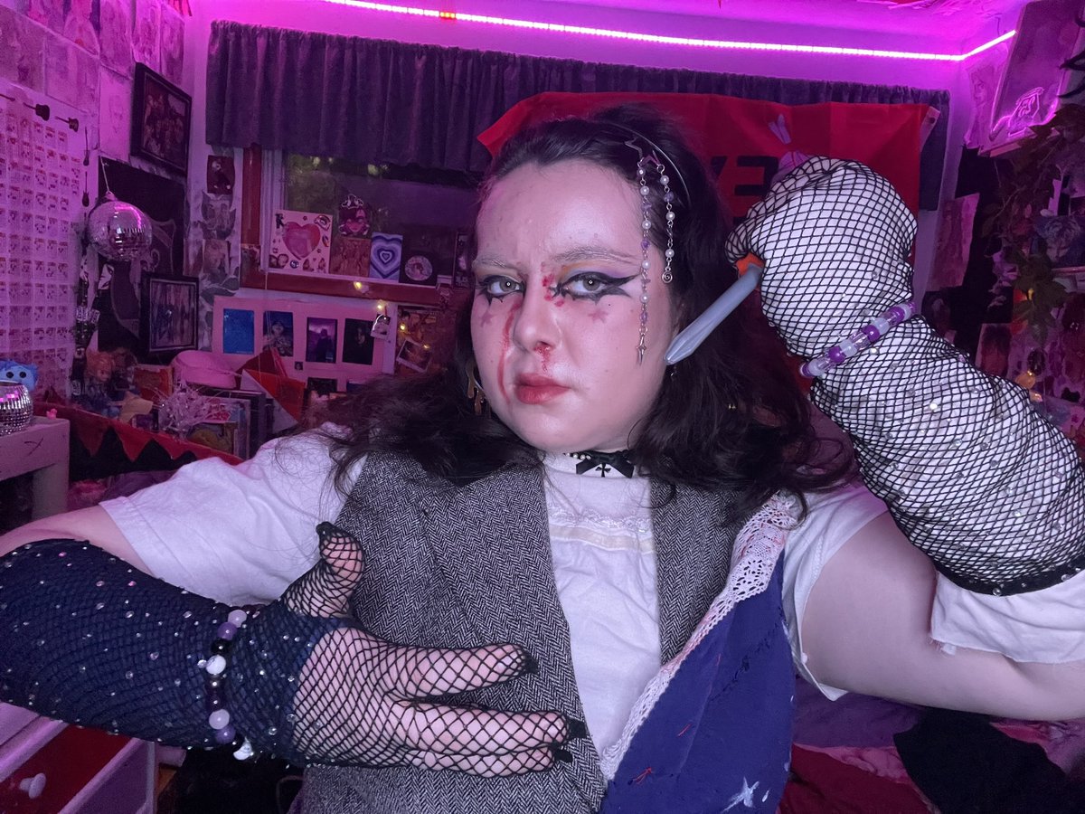 clancyz_fae's tweet photo. BIRTHDAY COSPLAY:DAWKTRAP‼️‼️‼️🎂 (one of the first cosplays I’ve ever done!) #dawktrap #dawko https://t.co/AqdwCiZRtG