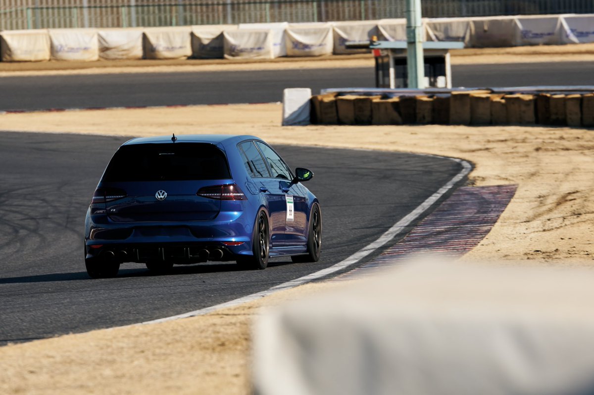 tzo (@g7_nemu) on Twitter photo 【UNPARALLELLED TRACK DAY TC2000 2025/2/7】
前回のTC2000からのアップデートはTTSキャリパー導入‼️これでAPR Stage1のパワーにもブレーキが付いていきベストは1秒更新✅でもゴルフまだまだいけるはず〜
写真提供:<a href="/itsukimiyazaki/">ミヤザキイツキ / フォトグラファー</a>
#アンパラ走 【UNPARALLELLED TRACK DAY TC2000 2025/2/7】
前回のTC2000からのアップデートはTTSキャリパー導入‼️これでAPR Stage1のパワーにもブレーキが付いていきベストは1秒更新✅でもゴルフまだまだいけるはず〜
写真提供:<a href="/itsukimiyazaki/">ミヤザキイツキ / フォトグラファー</a>
#アンパラ走