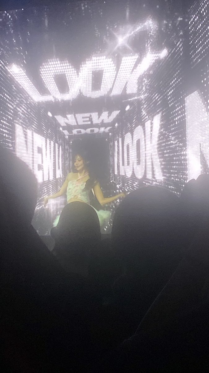 lily ୨୧ swem swem tweet media