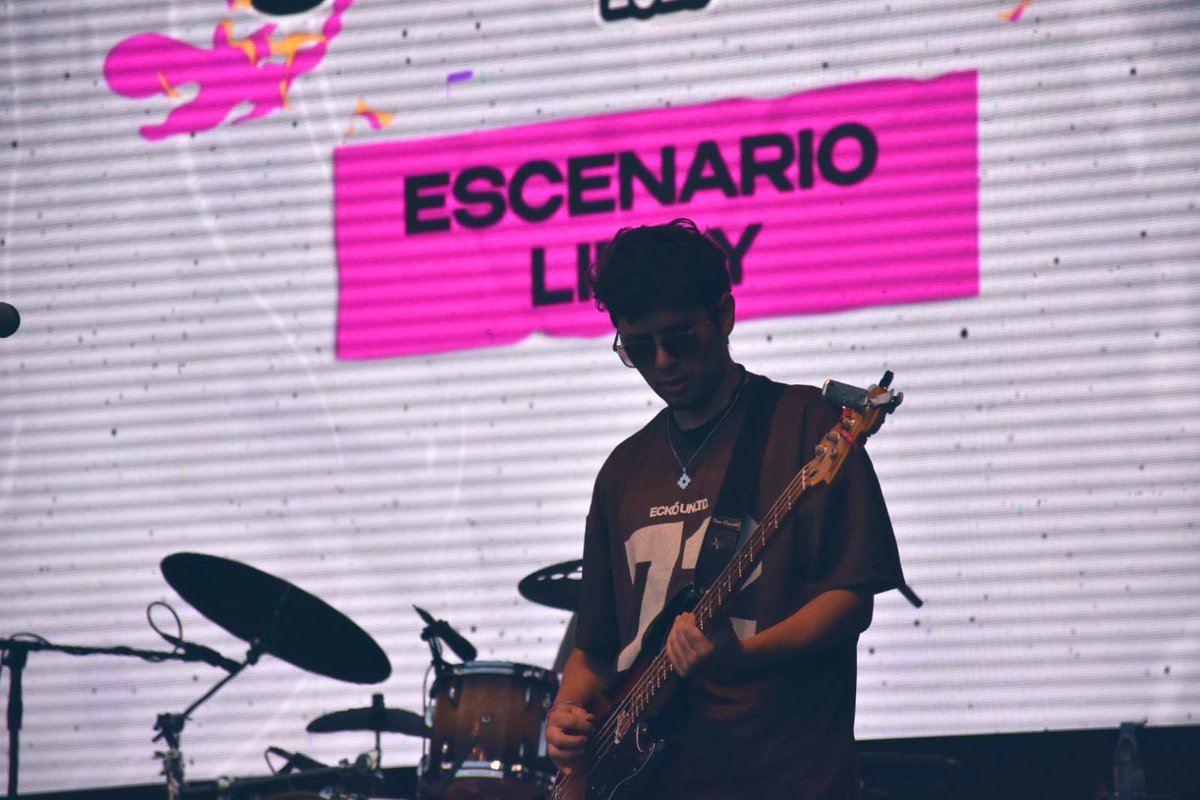 clauargumero's tweet photo. ¡Dia 3 de la #FNDLC a puro rock!
La Isla vibra con los mejores artistas y la la más rica gastronomía. También muestra sus creaciones #NeuquenEmprende y los artistas locales se lucen en el escenario Limay. La Fiesta de la Confluencia #ActivaElMovimiento https://t.co/EAr2up8haG