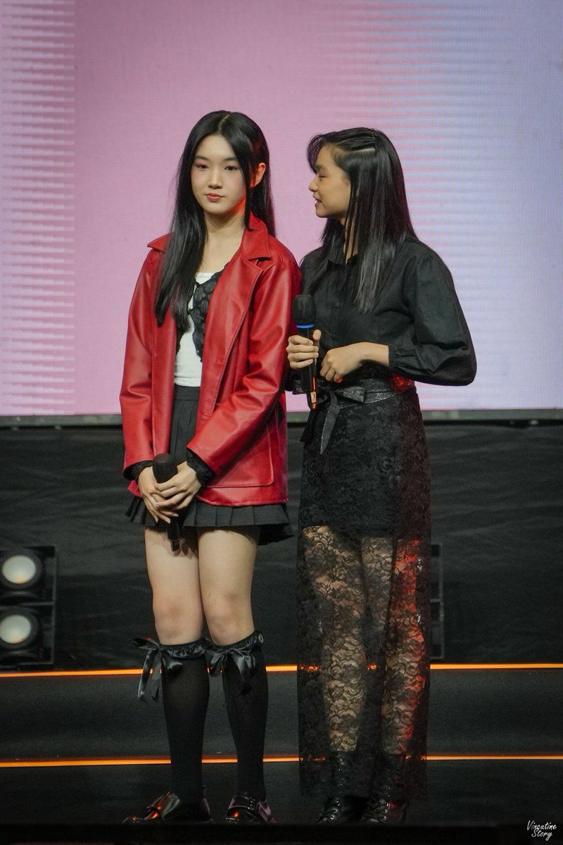 Vincutineeeee74's tweet photo. 08022025
@Delynn_JKT48 & @Nala_JKT48 at JKT48 26th Single Personal MnG
#JKT48 #ikutyo #DELYN #NALA https://t.co/kJCc1FbkCN