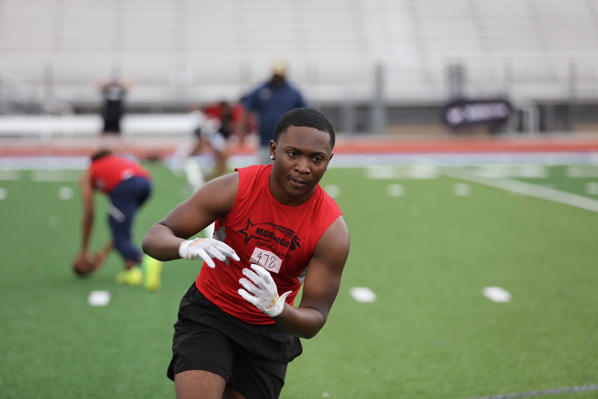 jfiveee5's tweet photo. @MCAOFGA thank you for having me at the camp, I was able to show my explosiveness against press and off man  C/O 25 senior https://t.co/NUZq9lmC6i