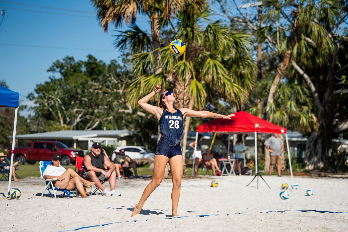 Played host at our new facility today. Women’s beach volleyball sands their regards. 🌴☀️🏐💪

#gomightybanyans