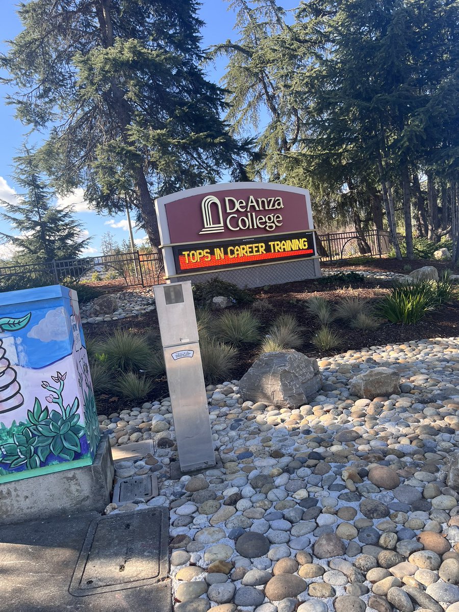 Thank you to <a href="/Coach_Dags/">Joe D'Agostino</a> and <a href="/DeAnzaAthletics/">De Anza Athletics</a> for the visit today <a href="/BalboaFootball/">Balboa High School Football</a>