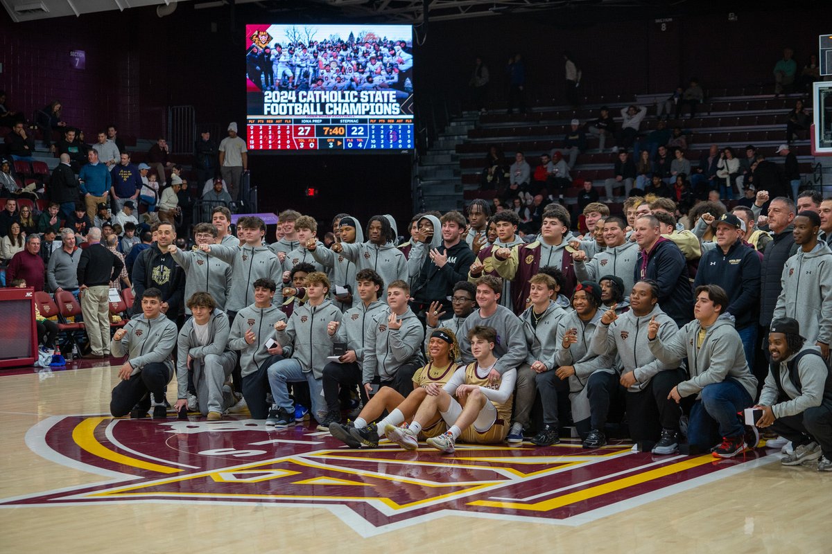 Iona Prep Football (@ionafootball) on Twitter photo Ringing 💍in the New Year! Congratulations to our Varsity 🏈 Team who was honored at halftime of the 🏀 Game tonight. <a href="/KDJmedia1/">Kevin Devaney Jr.</a>
<a href="/lohudsports/">lohud sports</a> <a href="/Joespags12/">Coach Joe Spagnolo</a> <a href="/PatGallojr/">Coach Pat Gallo</a> <a href="/vinnysullivan77/">Sullivan Sports Performance</a> <a href="/CoachMoffitt/">Michael Moffitt</a> <a href="/CoachJBsix/">Coach JB</a> Ringing 💍in the New Year! Congratulations to our Varsity 🏈 Team who was honored at halftime of the 🏀 Game tonight. <a href="/KDJmedia1/">Kevin Devaney Jr.</a>
<a href="/lohudsports/">lohud sports</a> <a href="/Joespags12/">Coach Joe Spagnolo</a> <a href="/PatGallojr/">Coach Pat Gallo</a> <a href="/vinnysullivan77/">Sullivan Sports Performance</a> <a href="/CoachMoffitt/">Michael Moffitt</a> <a href="/CoachJBsix/">Coach JB</a>