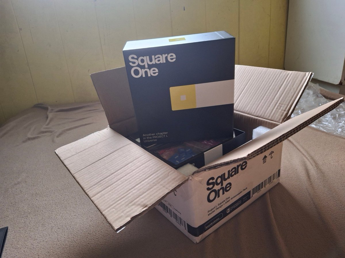 TiredBien's tweet photo. Just got it! Only got the chance to check out the single player mode, but it's interesting so far. @boardcubator #sq1explorer https://t.co/nlpW6g9qwt