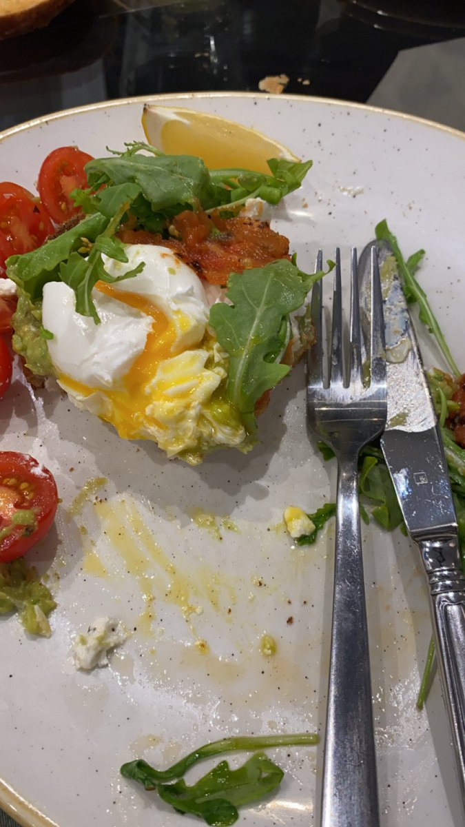 ballscalz's tweet photo. i’m back from ANOTHER vacation , here’s some of my eats. i ate a lot but we walked around heaps so i maintained : ) https://t.co/UfcSvQEloG