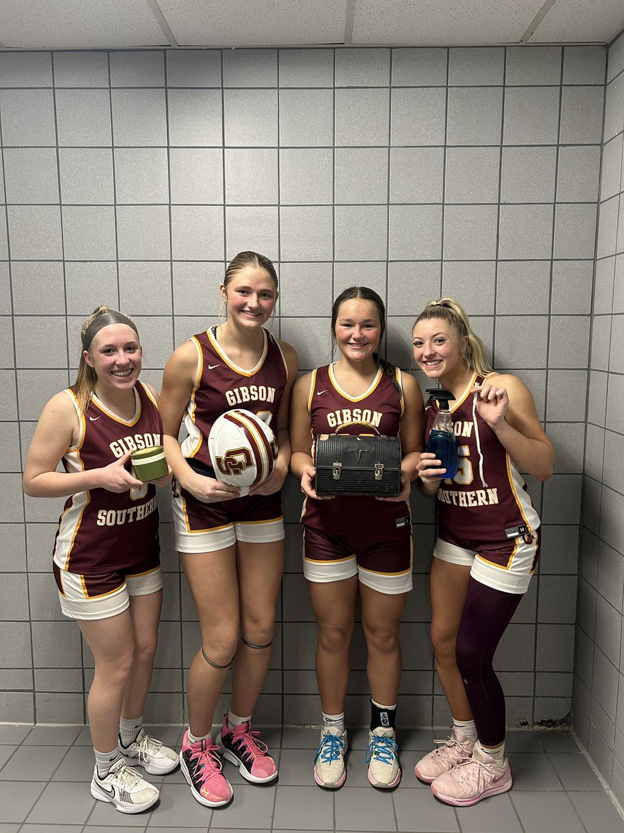 GibSouthernWBB's tweet photo. Lady Titans are SECTIONAL CHAMPS with a 47-41 OT victory over Reitz! 🏆 

Varsity Game Awards:

Soup Thermos- Lydia Maurer
Hard Hat- Paige Schnaus
Lunch Pail- Lauryn Adamson 
Windex Bottle- Gabby Spink

We appreciate all the support Titan Nation!

#gswbb https://t.co/qydlFKX92f