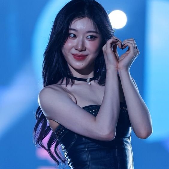 chaerpics's tweet photo. unreal https://t.co/Cr7MGl5BcM