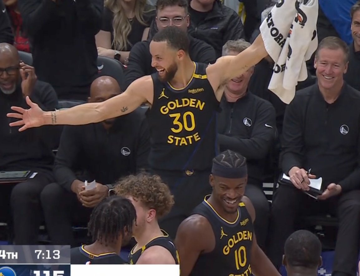 yoimics's tweet image. lo quiero así de feliz siempre