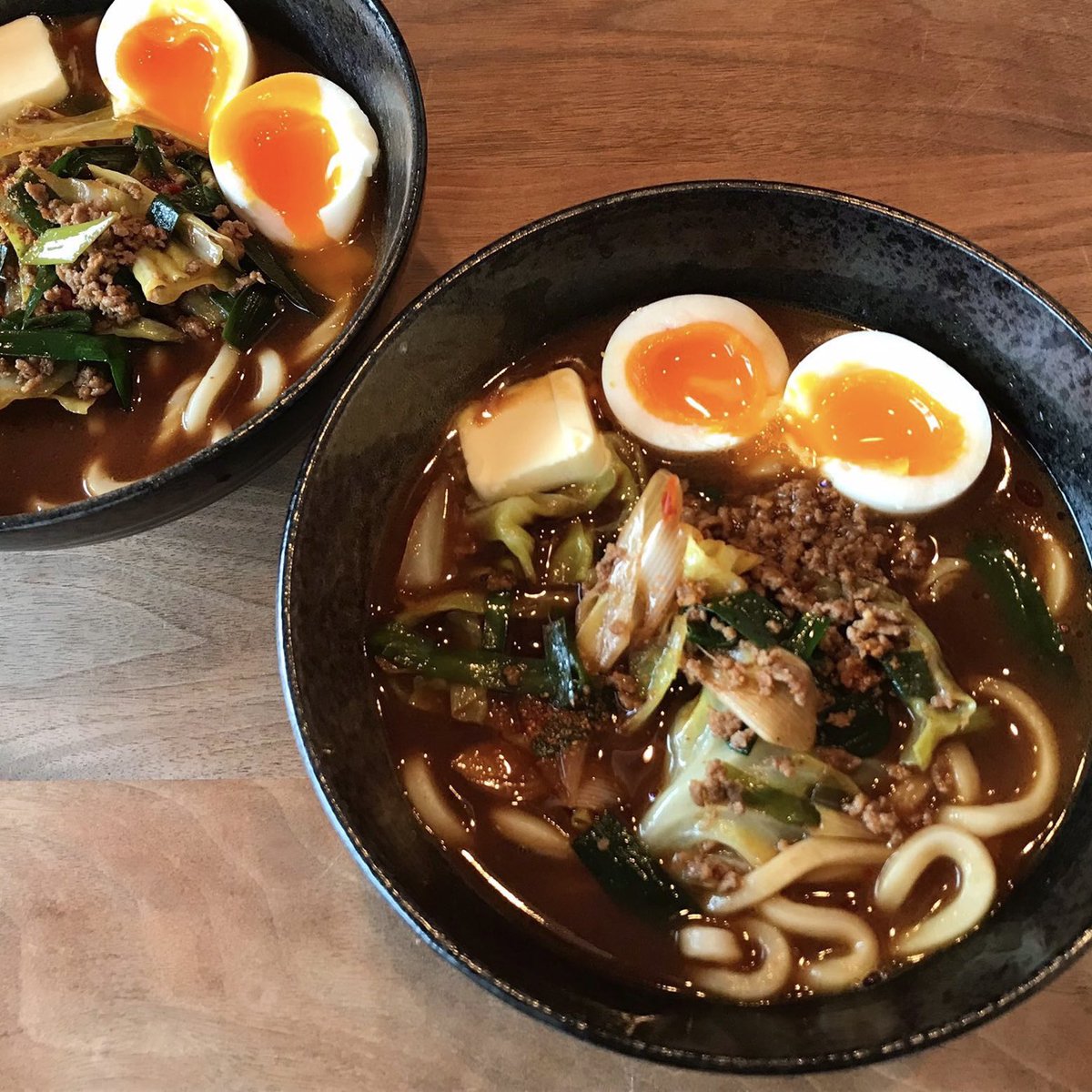 mainooyatsu's tweet photo. いつ作っても喜ばれる
辛味噌にんにくうどんのレシピ🥢
寒い日にぴったりです！ https://t.co/1NtBo3ohh0