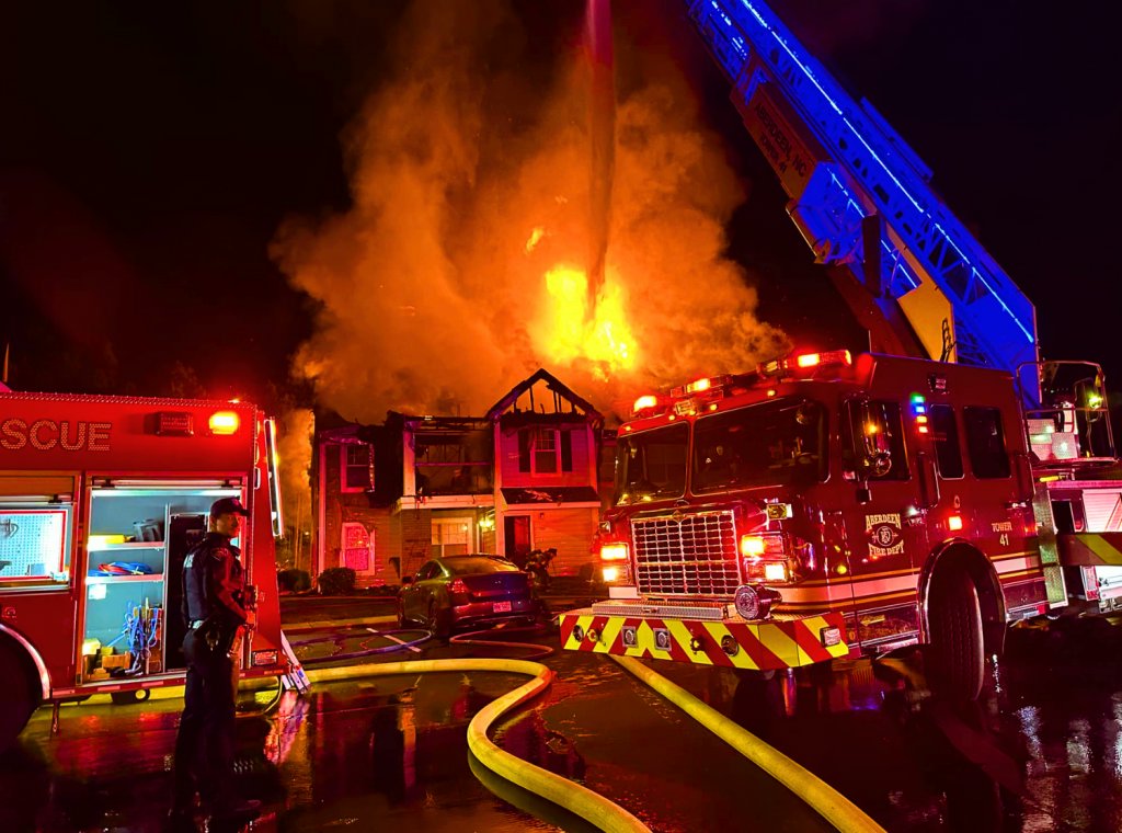 Aberdeen, NC (Moore 41) *Mult Alarm with Inj'd FF* large apt fire w/ (8) units damaged and (19) occupants displaced. Extensive M/A including Ft Liberty and Hoke Co. One FF injured in collapse, expected to be T&amp;R. #NCfire

(img <a href="/SandhillsSentin/">Sandhills Sentinel</a>)