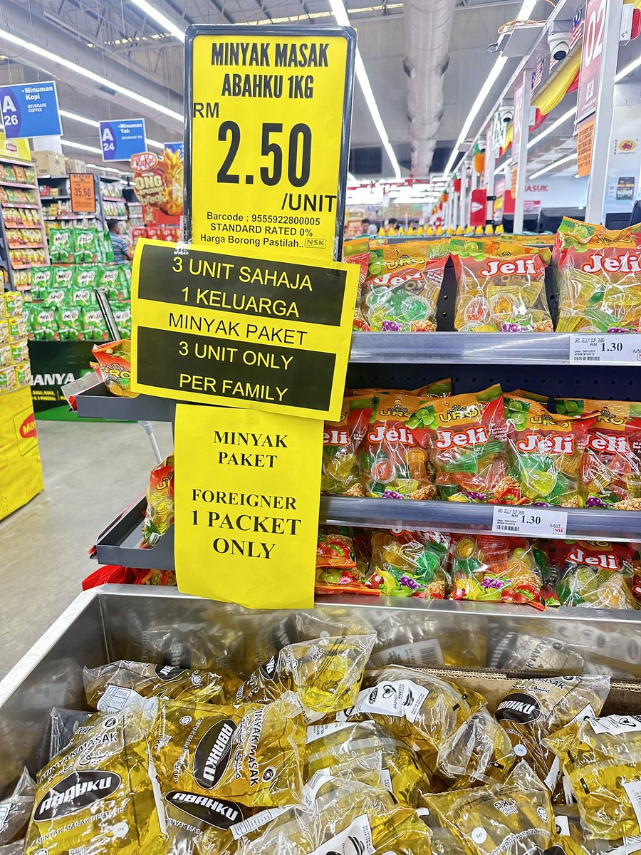 deNASHdeANDRE's tweet photo. Boleh eh minyak paket ni foreigner beli 1? Bukan tak boleh langsung ke? https://t.co/ZQAg8c9na3