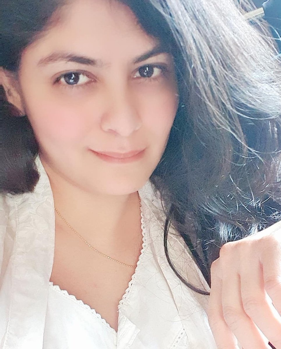 RT_Puja's tweet photo. हर मुश्किल से लड़ो, डर को हटाओ,
सपनों की राह में खुद को आज़माओ।
जो ठान लिया, वो करके दिखाओ,
हर हाल में जीत हो, ये सोच अपनाओ।

सुप्रभात दोस्तों, आप सभी का दिन मंगलमय हो.... 💛😊💛
#GoodMorningEveryone #zelena https://t.co/qbS6CJP06l