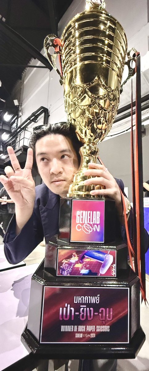 chizuru2211's tweet photo. ไม่ใช่เมน แต่เป็นระดับอาจารย์เทพ ชนะเกมเป่ายิ้งฉุบ #genelabcon ด้วยการออกกรรไกรอย่างเดียว

Cr. IG story TillyBirds (ถ้าจำไม่ผิดนะ)

#MiloTanti
#TillyBirds https://t.co/KjSizXqJMu