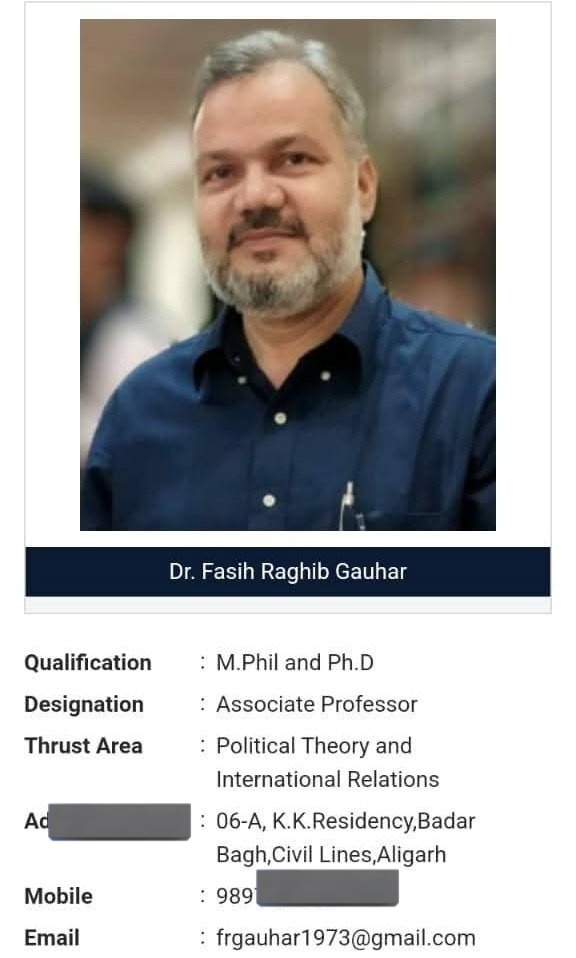 SonOfBharat7's tweet image. अलीगढ़ मुस्लिम यूनिवर्सिटी में आओ
खुलेआम... बीफ बिरयानी की दावत खाओ

ये देखो @aligarhpolice
क्या ये तुम्हारे पूरे सिस्टम को चेलेंज नहीं
जहाँ स्पष्ट लिखा है कि मुसलमानों की मांग पे
मुर्गा की जगह अब बीफ बिरयानी पार्टी होंगी..

आदरणीय DIG साहब @rangealigarh
अब बस आपसे उम्मीद है,…