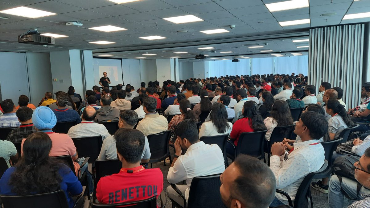 All India Oracle Users Group (AIOUG) (@aioug) on Twitter photo ๐ Keynote Highlight: Multiple Clouds, Multiple Platforms, Multiple Databases ๐
A packed hall learning about choosing the right database in the Cloud with
Connor McDonald, <a href="/connor_mc_d/">Connor on SQL and Database</a> at #MCW2025
Whatโs your biggest takeaway from todayโs sessions? ๐
#MCW2025 ๐ Keynote Highlight: Multiple Clouds, Multiple Platforms, Multiple Databases ๐
A packed hall learning about choosing the right database in the Cloud with
Connor McDonald, <a href="/connor_mc_d/">Connor on SQL and Database</a> at #MCW2025
Whatโs your biggest takeaway from todayโs sessions? ๐
#MCW2025