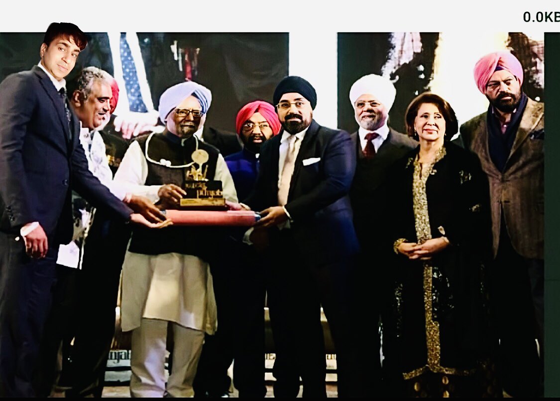 BhambriCa's tweet photo. Some old memories with respected Ex-Prime minister late Dr. Manmohan Singh ji … l feel blessed to be part of yours team… https://t.co/yaZasqB1QL