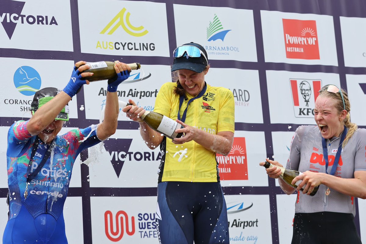 Your Lochard Energy Warrnambool Women’s Podium 💐🍾🙌 

#LochardEnergy #M2W25 <a href="/ProVeloSL/">ProVelo Super League</a>