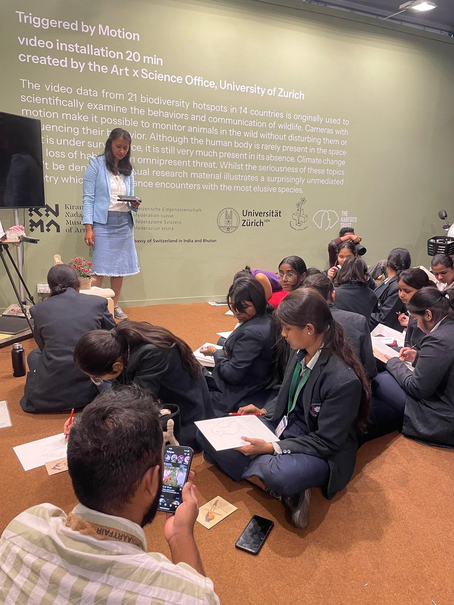 RichaKedia's tweet image. I had a blast leading a Nature Journaling workshop at the @indiaartfair in association with @knmaindia and @thehabitatstrust. We discussed and painted birds. 

#artworkshop #birdpainting #naturelearning #naturejournaling #outdoorlearningisfun