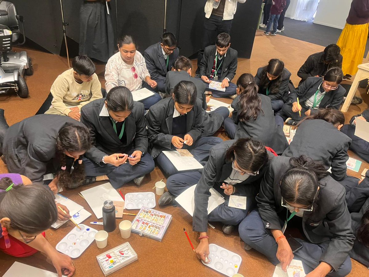 RichaKedia's tweet image. I had a blast leading a Nature Journaling workshop at the @indiaartfair in association with @knmaindia and @thehabitatstrust. We discussed and painted birds. 

#artworkshop #birdpainting #naturelearning #naturejournaling #outdoorlearningisfun