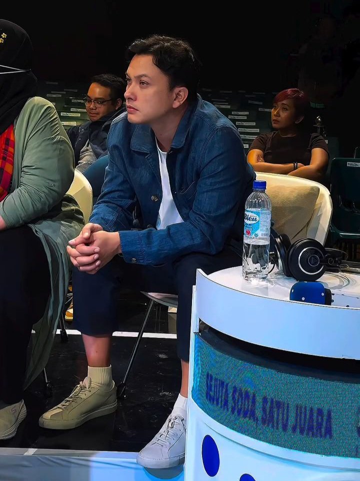 txtaboutnicsap tweet media