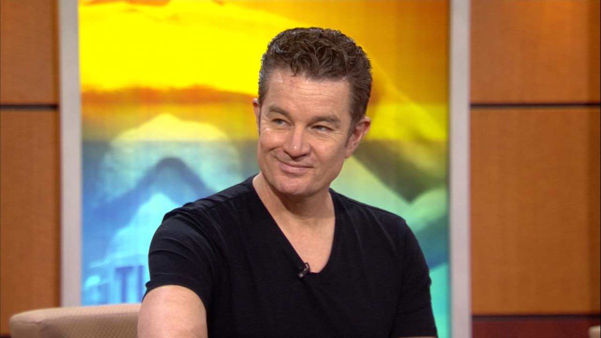 jamie_marsters's tweet photo. Pic of the Day: James Marsters getting a little smirky on @NewsOn6 ahead of his appearance at Wizard World Tulsa 2016
@JamesMarstersOf #JamesMarsters #WizardWorldTulsa #ALittle #SMIRKY #ALittle #SideEye-y #AndAlsoKinda #Sweet #Smile #AllAtTheSameTime #HeIsAFaceMagician https://t.co/JncDtux0Zb