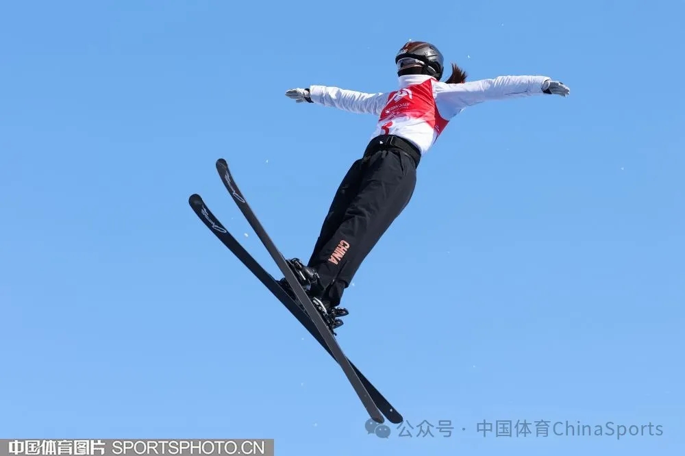 亚冬会| 一骑绝尘！徐梦桃勇夺自由式滑雪女子空中技巧冠军
 #第九届亚洲冬季运动会