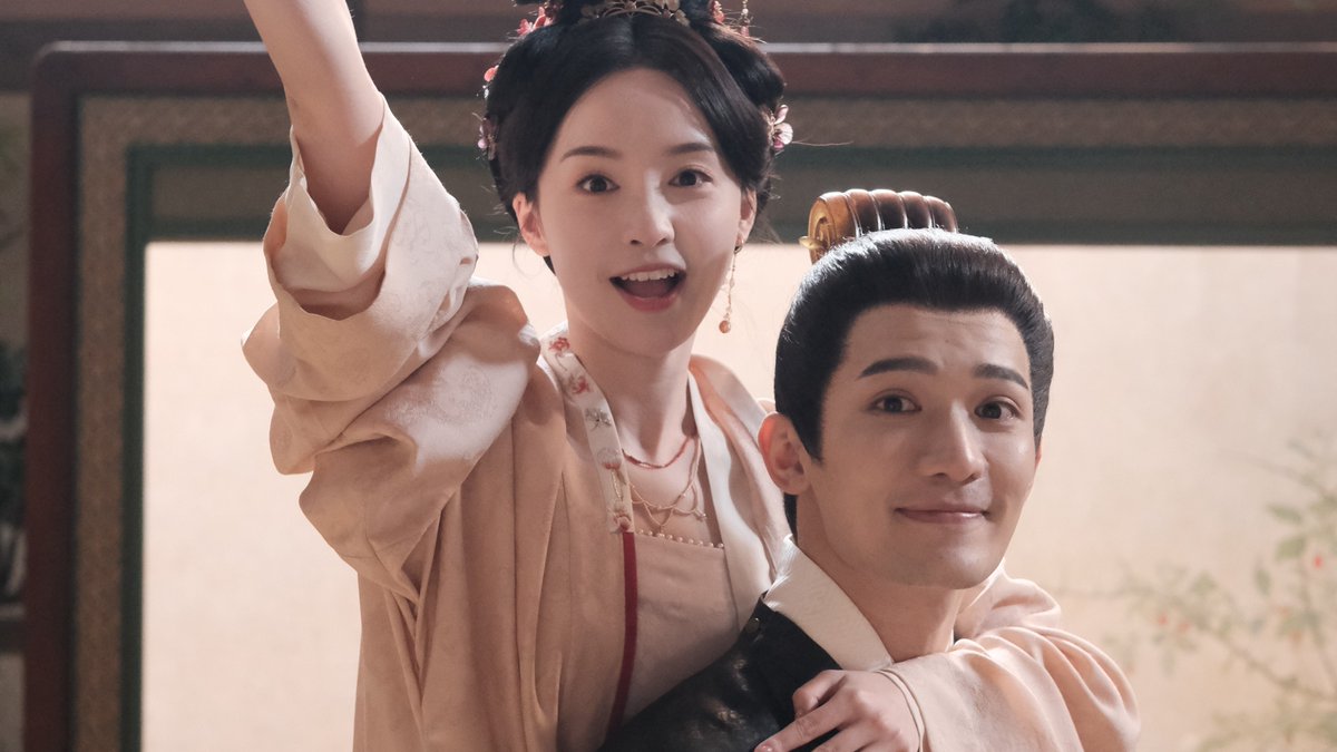 triplem11543909's tweet image. #PerfectMatch #LiangYongqi #KeYing
Always the unexpected pairing that grabs my heart.  IMO, their arc was the best written. Classic tsundere man, firm and just meets a bright, warm &amp;amp; perceptive girl. Loved seeing  how resistance progressed to love. 
CP is cute in their bts too