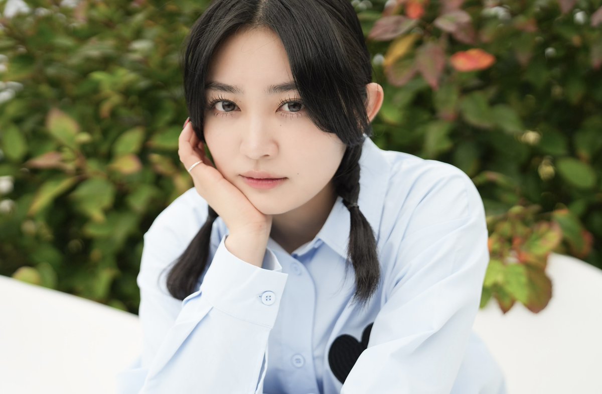 hinata_k_staff's tweet photo. アザーカット🐤
「HINATA KASHIWAGI 
official calendar 2025.4-2026.3」

▼3/29東京&amp;4/13大阪発売イベント
https://t.co/ifjqWUHbCU
#柏木ひなた https://t.co/3mMGe82ajl