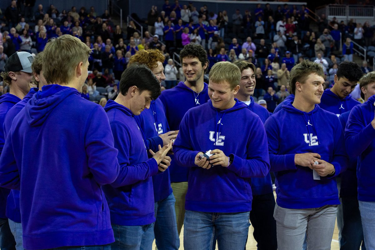 𝙍𝙞𝙣𝙜𝙨 𝙁𝙞𝙩 𝙛𝙤𝙧 𝘾𝙝𝙖𝙢𝙥𝙞𝙤𝙣𝙨 💍

A special night for a special team!

⚾️ #ForTheAces x #GUAC 🥑