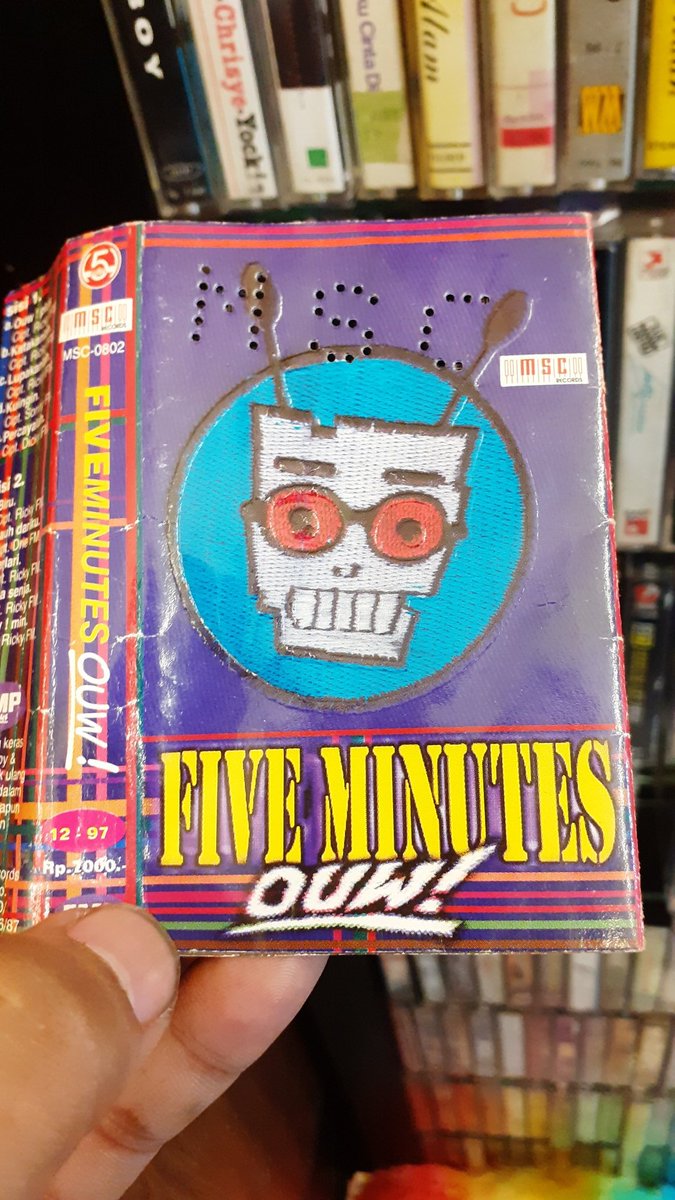 hamhigh's tweet image. Covernya punya tekstur dijamannya.
Album terakhir bersama MSC Record,97