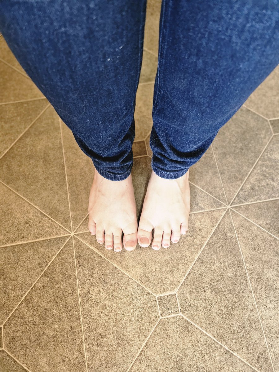 pediprincessray's tweet photo. Hello there, my feet are what you didn't know you needed...

#paypig #toes #kik #footfetısh #footgod #feetworshi̇p #Feet #pics #findom #findomfeet #onlyfans #barefeet #sale #footfetishnation https://t.co/D9gDcXAllh
