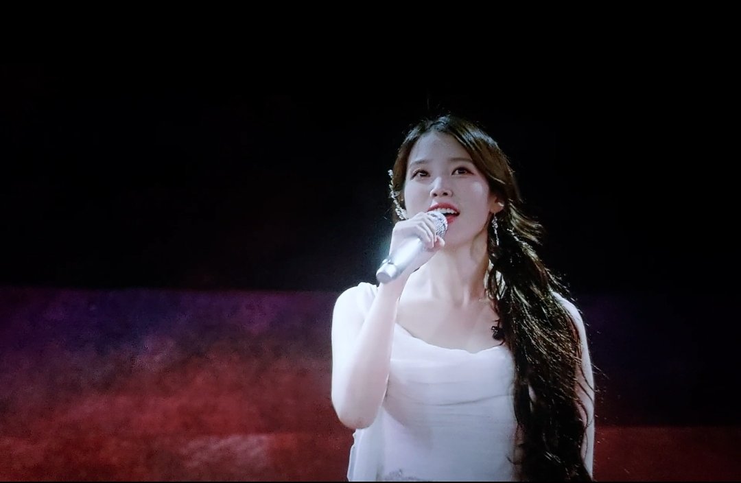 Watching IU’s concert was truly an amazing experience. The concert’s energy, IU’s beauty, her flawless performance, and the Uaenas singing along—everything was just perfect. I will never forget this day.
Lets meet again jieunah💓
#IUCONCERTTHEWINNING