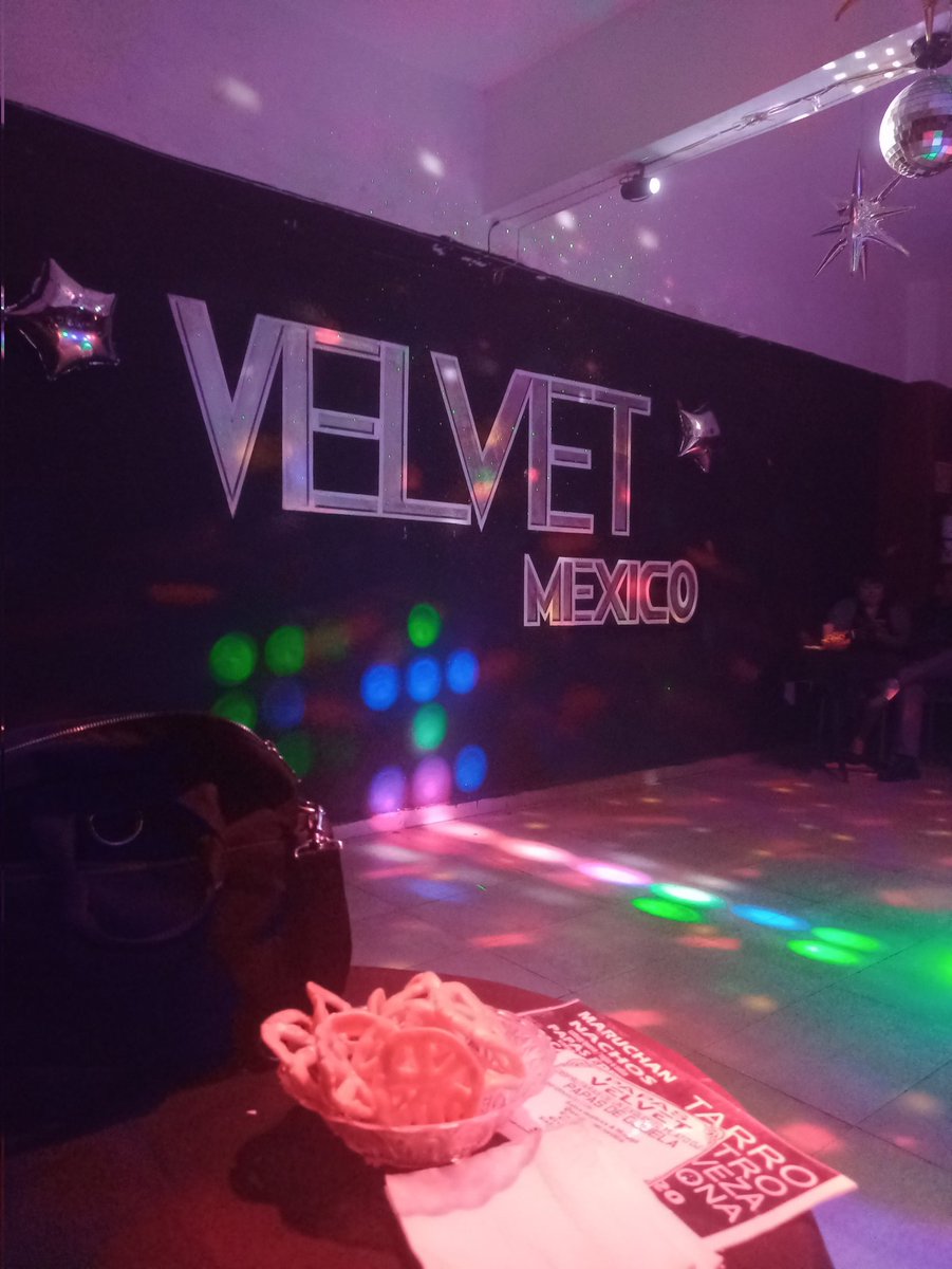 BUGS y LOLA BUNNY (@bugsbonny_0711) on Twitter photo Hoy estamos en el mejor lugar <a href="/VELVETCDMX/">💫 Velvet Sw, México 💫</a> el lugar del Mejor Ambienteeee.
Saludos 👩❤️👨🙂✌️ Hoy estamos en el mejor lugar <a href="/VELVETCDMX/">💫 Velvet Sw, México 💫</a> el lugar del Mejor Ambienteeee.
Saludos 👩❤️👨🙂✌️