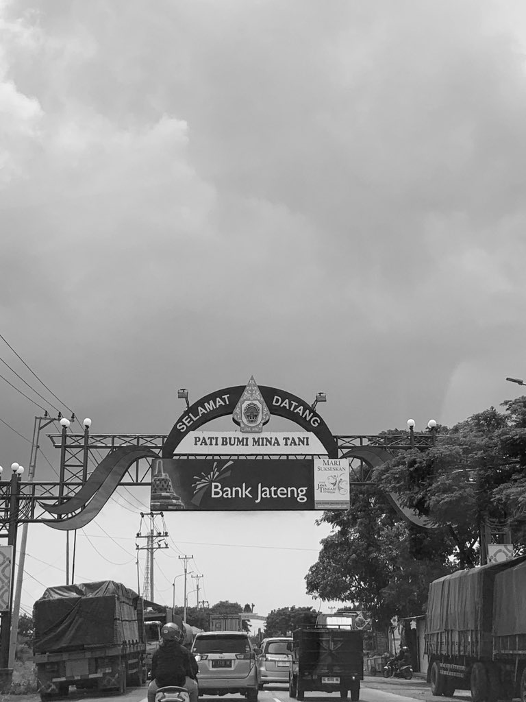 bjnxtreme's tweet photo. Budal Ngulon. Info oleh oleh khas kudus?
#mlakusakmlakubismillah https://t.co/Sfww6SdMrf