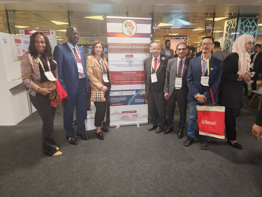 Davy Ip (@davyip) on Twitter photo Great to meet up with Prof <a href="/tvachh/">Tushar V (तुषार)</a>, Prof <a href="/PrAniang/">abdou niang</a>, Prof Hany Hafez... and <a href="/Rasha_Darwish_/">Rasha Darwish</a> for the first time at the <a href="/AfricanAFRAN/">African Association of Nephrology (AFRAN)</a> stand at the #ISNWCN 25 in Delhi. Looking forward to more collaboration between <a href="/RenalAssocMtius/">Renal Association - Mauritius</a> and AFRAN and <a href="/ISNkidneycare/">Int Society of Nephrology</a> #Mauritius Great to meet up with Prof <a href="/tvachh/">Tushar V (तुषार)</a>, Prof <a href="/PrAniang/">abdou niang</a>, Prof Hany Hafez... and <a href="/Rasha_Darwish_/">Rasha Darwish</a> for the first time at the <a href="/AfricanAFRAN/">African Association of Nephrology (AFRAN)</a> stand at the #ISNWCN 25 in Delhi. Looking forward to more collaboration between <a href="/RenalAssocMtius/">Renal Association - Mauritius</a> and AFRAN and <a href="/ISNkidneycare/">Int Society of Nephrology</a> #Mauritius