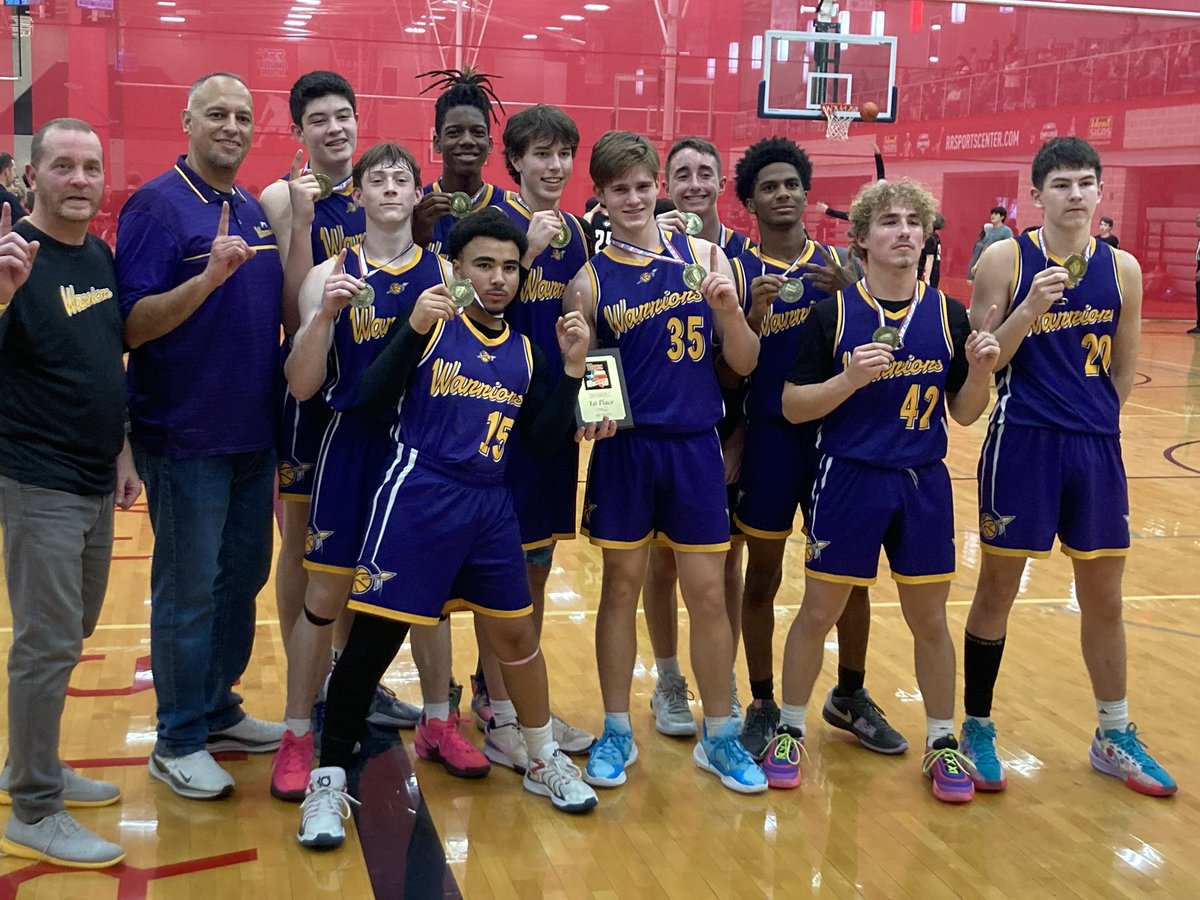 KadeEtier22's tweet photo. PT Warriors Sate Championship 16U !! 
Blessed to be apart of this team !!  

@KevinMoses38  @texasrise @Uorangemen2 @nxt1sports  @NCHBCNextLevel https://t.co/UG9reoNH8W