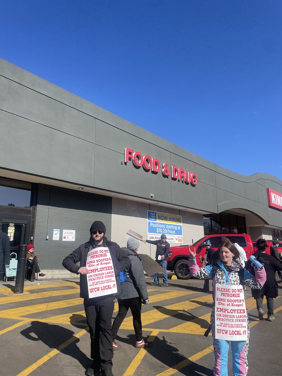 KS STRIKE DAY 3

Over 10,000 King Soopers (Kroger) workers are on ULP strike across Colorado with UFCW Local 7. Workers in Denver today continued to hold the line strong during one of the biggest grocery shopping weekends of the year: Superbowl Weekend.