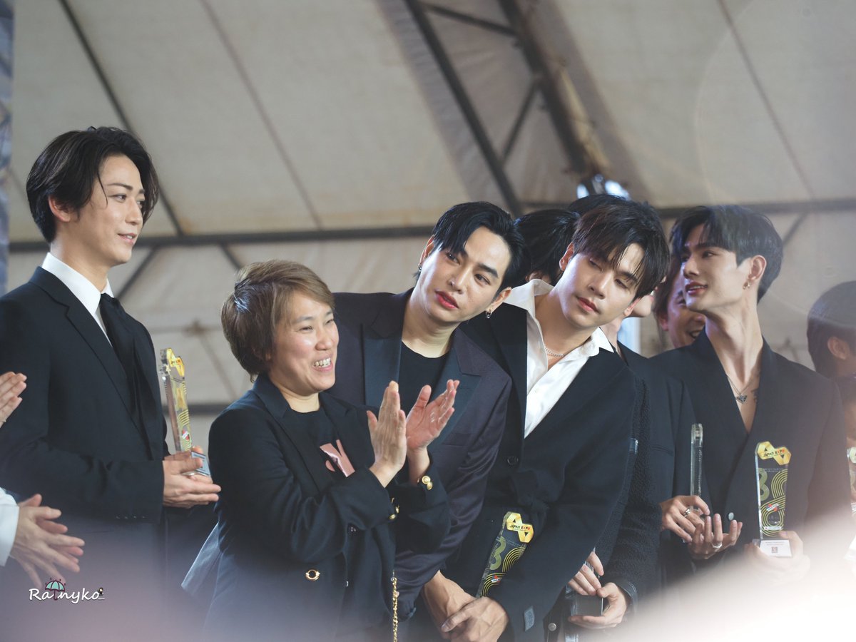 rainyko_'s tweet photo. 🤭 จาก versace on the floor สู่ japan expo on stage ก็จะมีแฝดอยู่คู่นึง

#เป๊กผลิตโชค
#PeckPalitChoke
#PeckxJAPANEXPO2025
#JAPANEXPOTHAILAND2025
#palitgallery https://t.co/YPAzFC1HuE