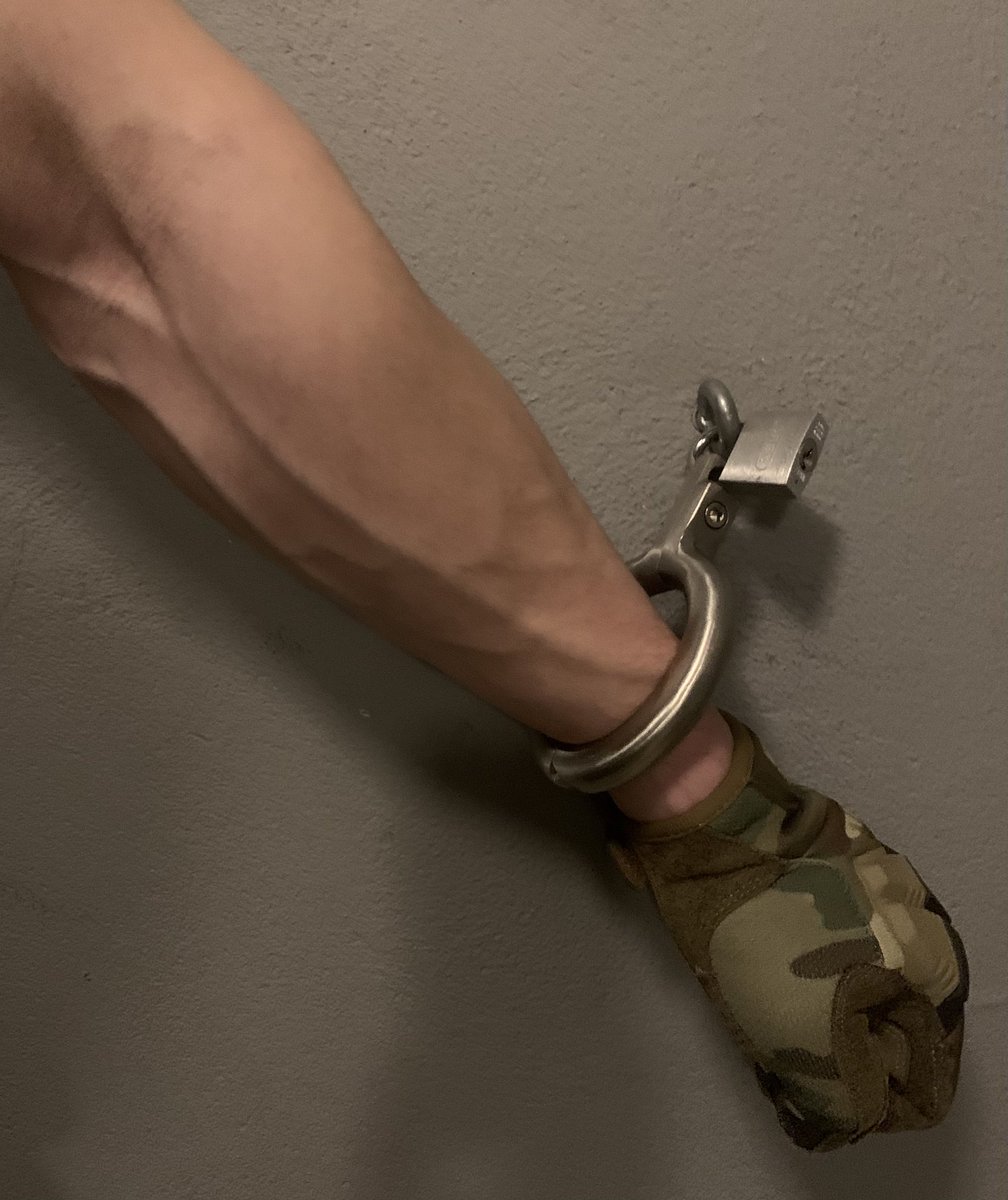 BondageUniforms🔜EasterBerlin tweet media