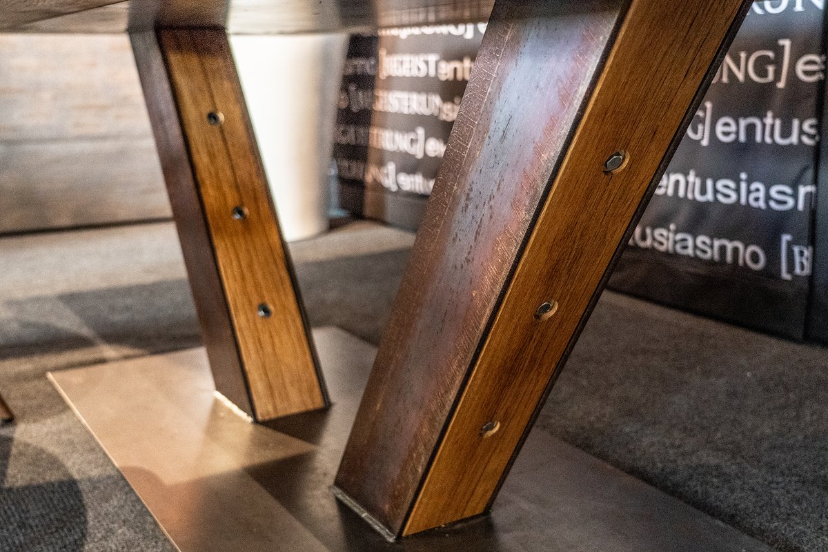 tischwrk's tweet photo. Massive wooden oak table, refined with silver-pigmented epoxy resin

#industrial #design #woodentable #table #handcrafted https://t.co/ZQfpNN4Ocw