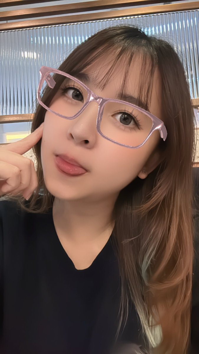 Elaine Hartanto tweet media
