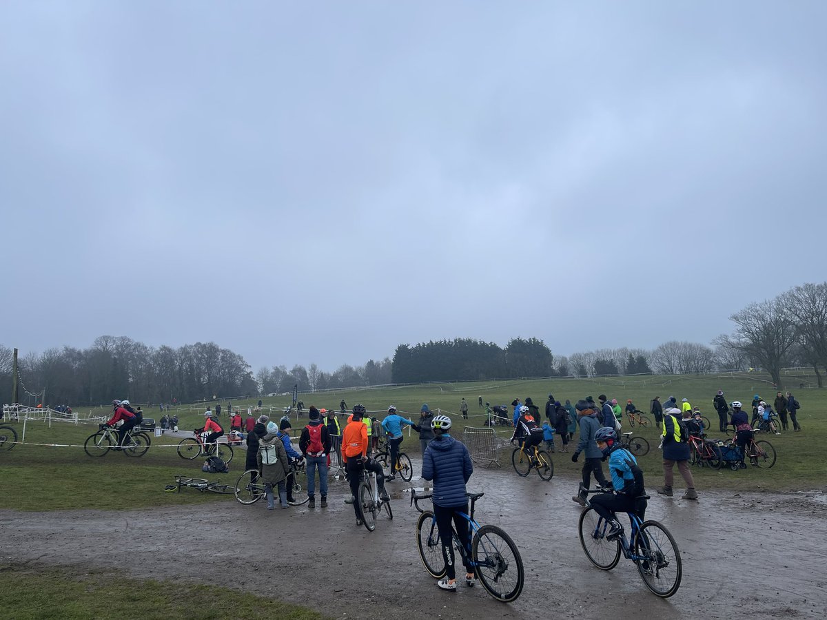 LeicSAR_CFR's tweet photo. We are providing #eventcover at @MalloryParkNews #CrossCycle Race @LeicsForest with Nick and @ben999responder . Hopefully the sun βοΈ appears, certainly a muddy track . Good luck π€ to everyone taking part ! #medicalcover #firstaidcover #cyclecrossleague https://t.co/kR7wjYs8FP