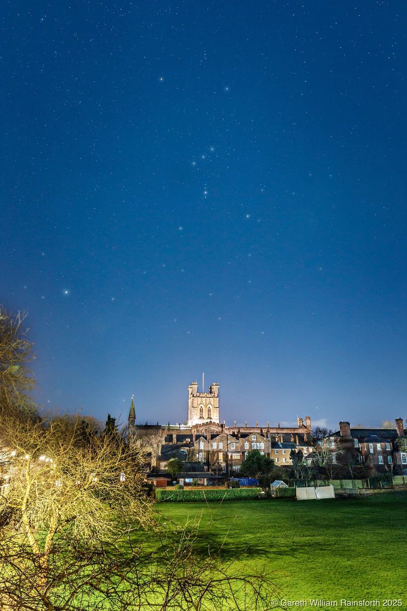 Stars amidst the skies above the Cathedral! Thanks to Gareth our Verger for capturing this awesome photo taken from the City walls! #chester #cathedral #stars #photography