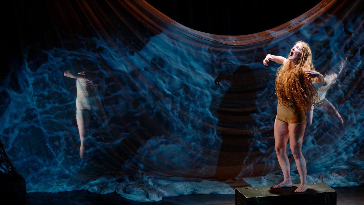 THIS Friday <a href="/capstonetheatre/">Capstone Theatre</a> Liverpool SealSkin 🦭 🌊 ‘A powerful mix of puppetry, projection, storytelling and live music to great effect delivering a moving experience’ ★★★★ scarborough.co.uk

capstone.hope.ac.uk/whatson/sealsk…