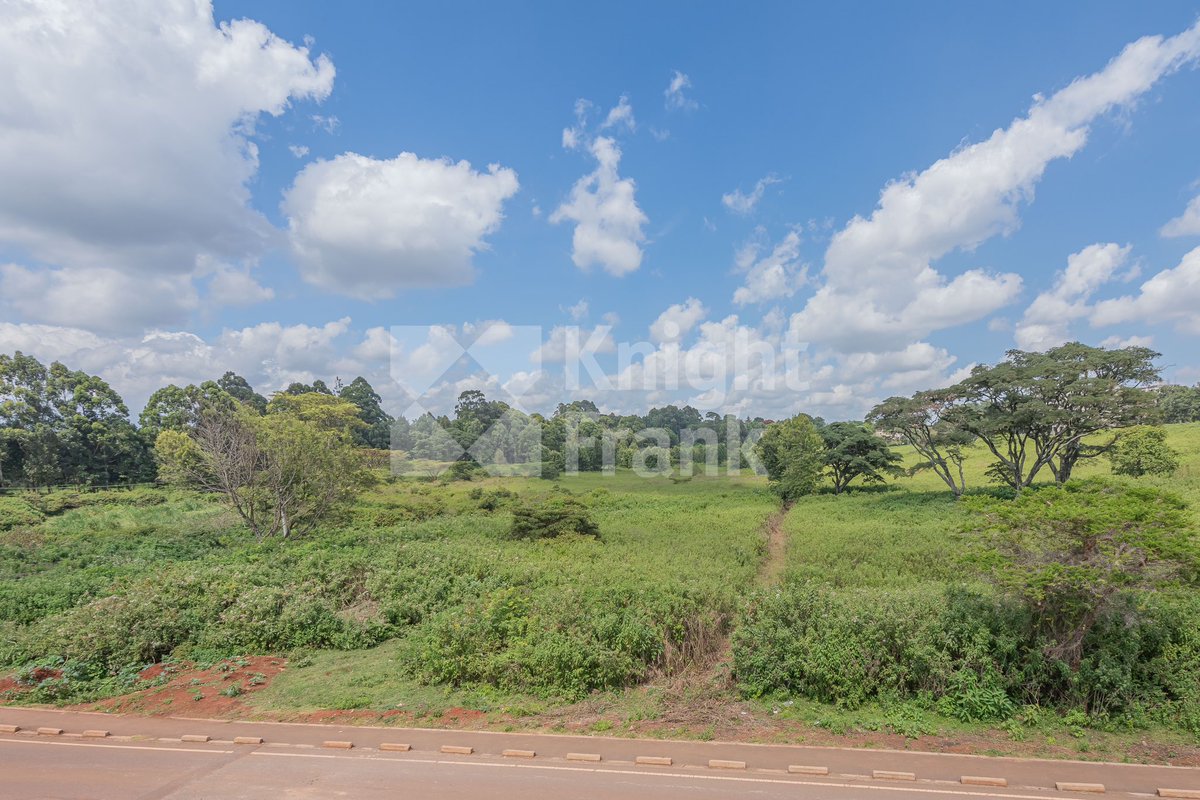 KnightFrankKE's tweet photo. Unlock endless possibilities with this 3 acre #commercialplot #forsale in Thogoto, #Karen. Bordering the Southern Bypass, the freehold plot has excellent #redevelopment potential with good drainage, red soil, and easy access to power and water. Read more: https://t.co/5du8m4walF https://t.co/vdzl7xvaHh