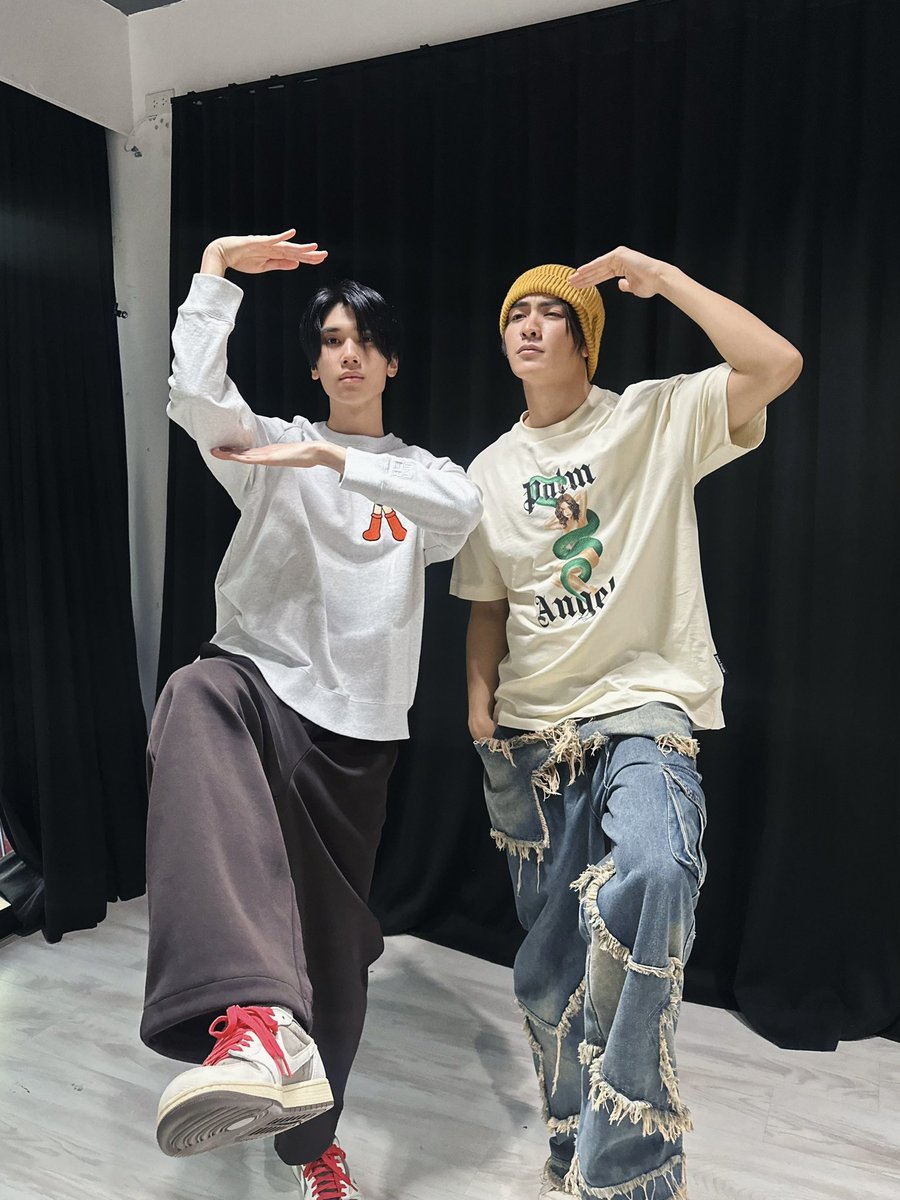 HeartKillersTH's tweet photo. จุ้งๆ กับน้องลูกดังก็มาซ้อมรอไปเจอทุกคนที่งาน #TheHeartKillers Final EP. Fan Party แล้ว! เต้นสะบัดอ่ะนี่พูดเลย 👀✨

‘The Heart Killers: Never Back Down FINAL EP. FAN PARTY’ 
BUY TICKETS 👉🏻 https://t.co/Wxdj7YcRxc https://t.co/29IJb7MKSD